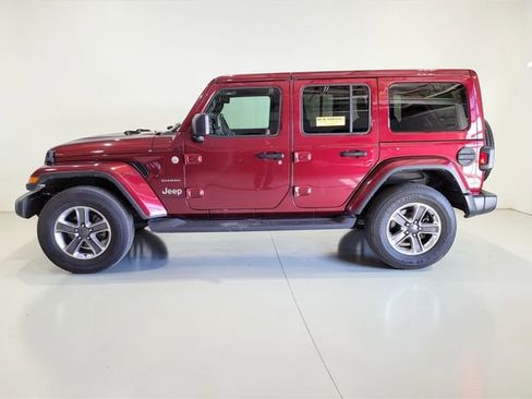 Used 2022 Jeep Wrangler Unlimited Sahara image 17