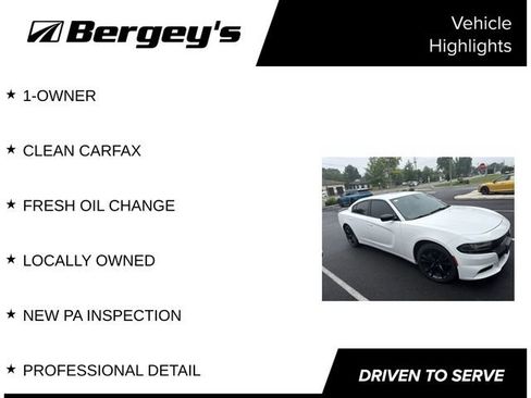 Used 2016 Dodge Charger SE w/ Blacktop Package RWD image 4