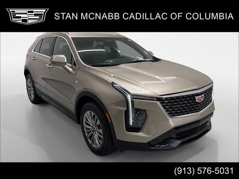 Certified 2025 Cadillac XT4 Premium Luxury image 1