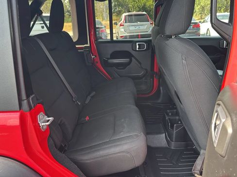 Used 2019 Jeep Wrangler Unlimited Sport S AWD/4WD image 29