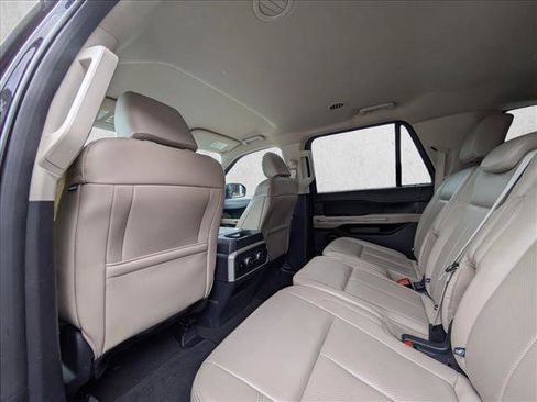 Used 2024 Ford Expedition Max XLT image 20