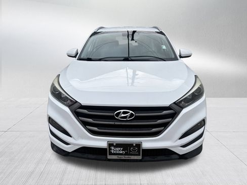 Used 2016 Hyundai Tucson SE w/ Option Group 02 image 2