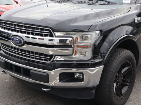 Used 2018 Ford F150 Lariat w/ Equipment Group 502A Luxury image 6