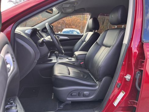 Used 2019 Nissan Pathfinder SL image 15