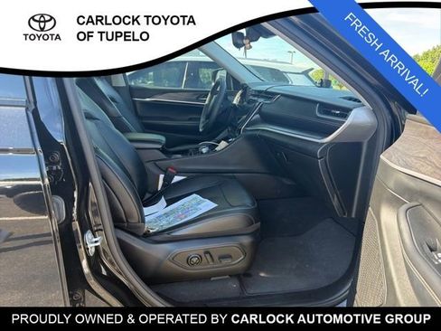Used 2023 Jeep Grand Cherokee L Limited RWD image 6