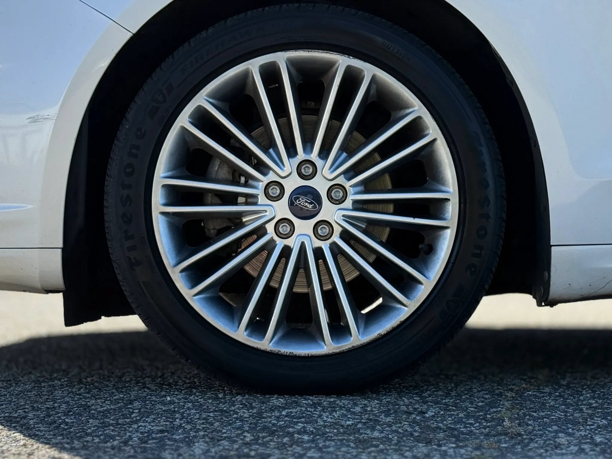 Used 2014 Ford Fusion SE w/ Equipment Group 202A FWD image 29