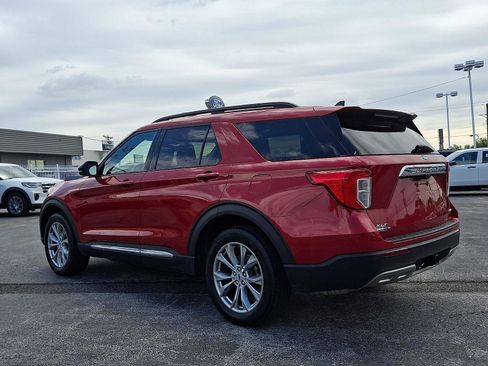 Certified 2023 Ford Explorer XLT w/ Equipment Group 202A AWD/4WD image 4