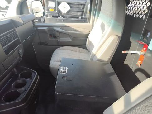 Used 2012 Chevrolet Express 2500 RWD image 16