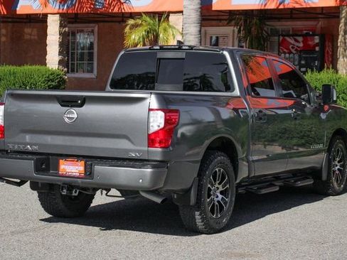 Used 2023 Nissan Titan SV w/ SV Convenience Package image 9