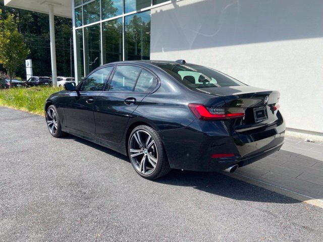 Used 2023 BMW 330i xDrive Sedan w/ Premium Package AWD/4WD image 9