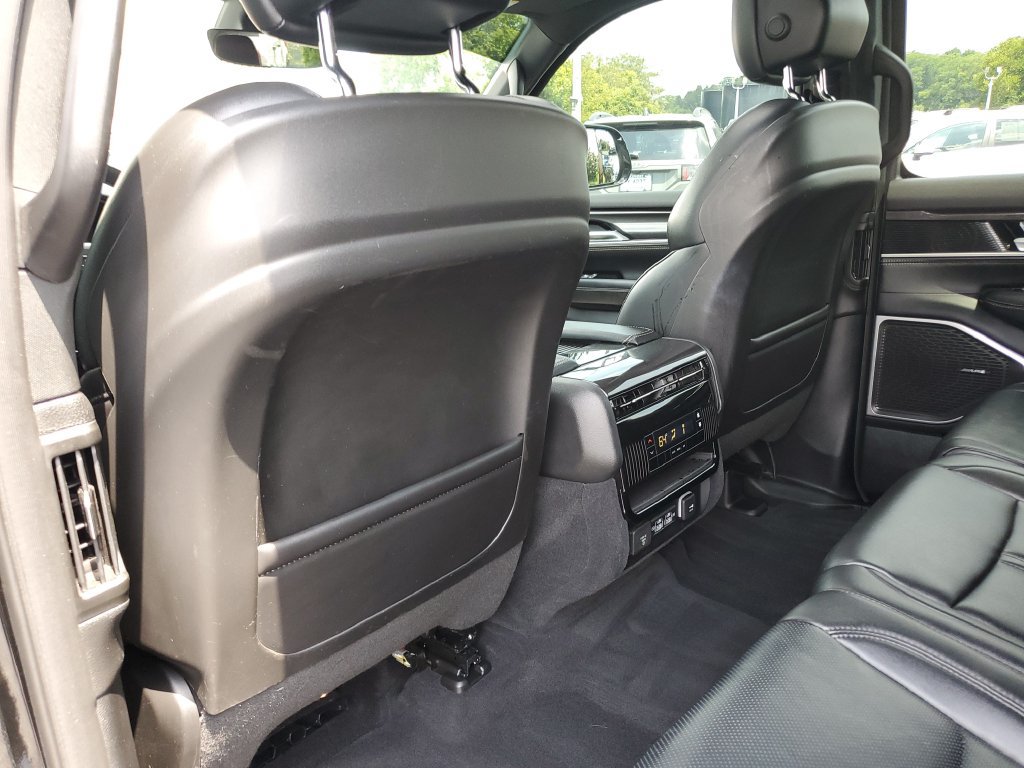 Used 2023 Jeep Wagoneer 4WD w/ Premium Group I image 14