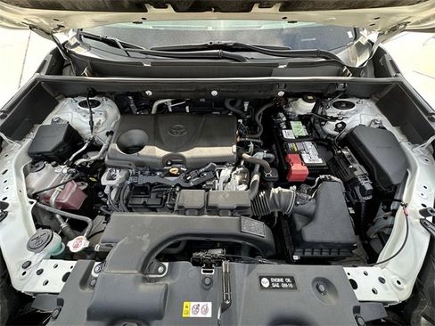 Used 2020 Toyota RAV4 XLE Premium image 34
