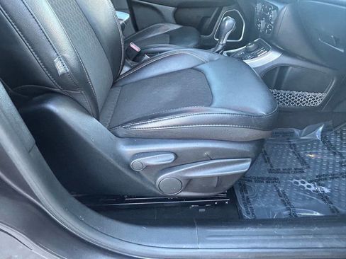 Used 2018 Jeep Compass Latitude w/ Popular Equipment Group image 25