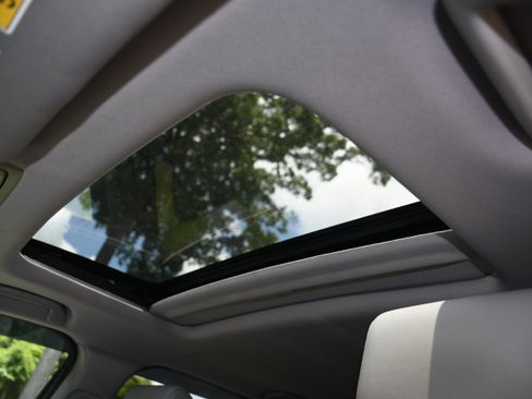 Used 2018 Honda CR-V Touring image 7