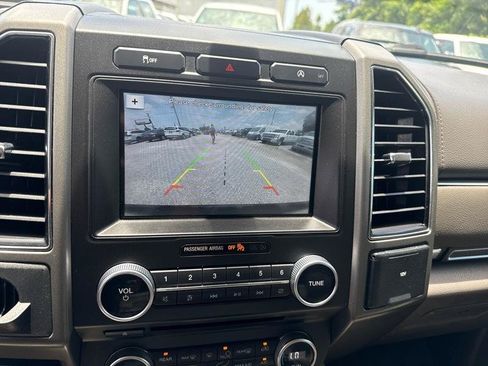 Used 2018 Ford Expedition Max XLT w/ Equipment Group 202A RWD image 10