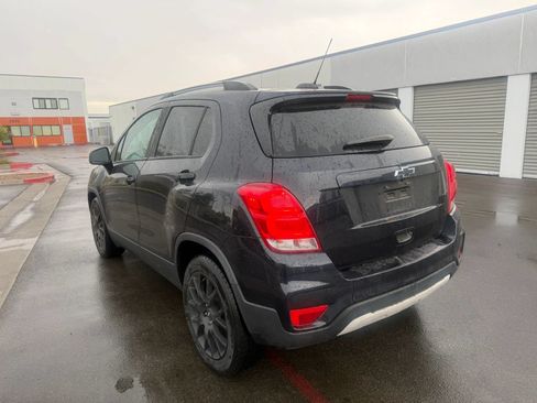 Used 2022 Chevrolet Trax LT w/ Sport Edition FWD image 4