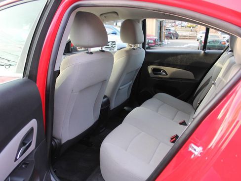 Used 2016 Chevrolet Cruze LT image 24