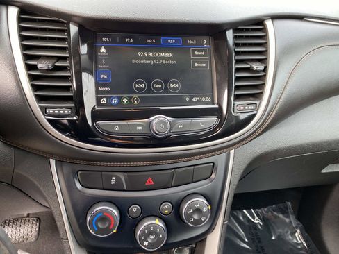 Used 2019 Chevrolet Trax LS image 12