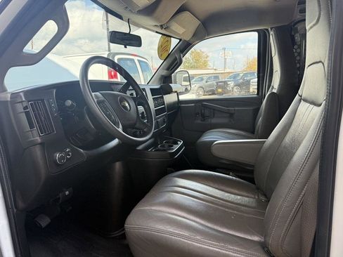 Used 2022 Chevrolet Express 2500 w/ Driver Convenience Package RWD image 7
