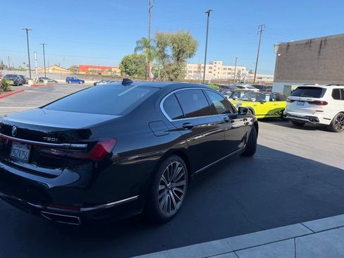 Used 2022 BMW 750i xDrive AWD/4WD image 10
