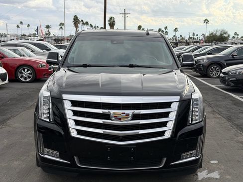 Used 2020 Cadillac Escalade ESV Luxury image 11