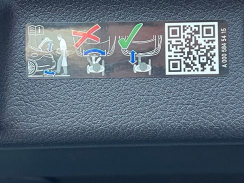 Certified 2024 Mercedes-Benz C 300 4MATIC Sedan image 29