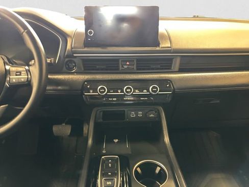 Used 2023 Honda Pilot Touring image 12