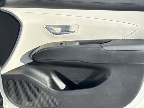 Used 2025 Hyundai Tucson SE image 17