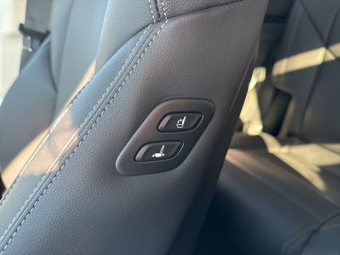 Used 2025 Genesis GV70 2.5T Select w/ Select Package image 35