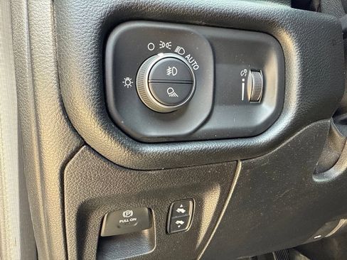 Used 2020 RAM 1500 Big Horn AWD/4WD image 22