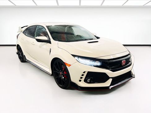Used 2017 Honda Civic Type R image 3