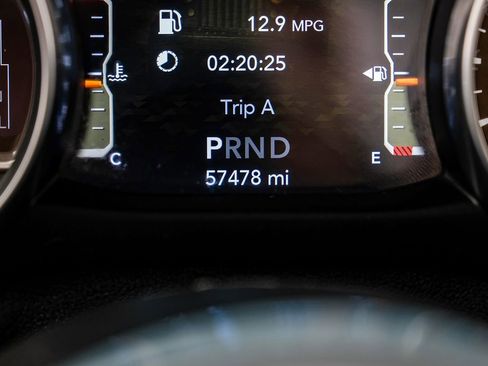 Used 2020 Jeep Wrangler Unlimited Sahara AWD/4WD image 18