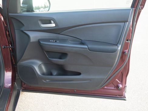 Used 2015 Honda CR-V LX image 9