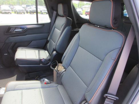 New 2026 GMC Yukon AT4 w/ AT4 Premium Plus Package AWD/4WD image 12