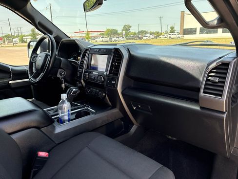 Used 2019 Ford F150 XLT w/ Equipment Group 302A Luxury AWD/4WD image 43