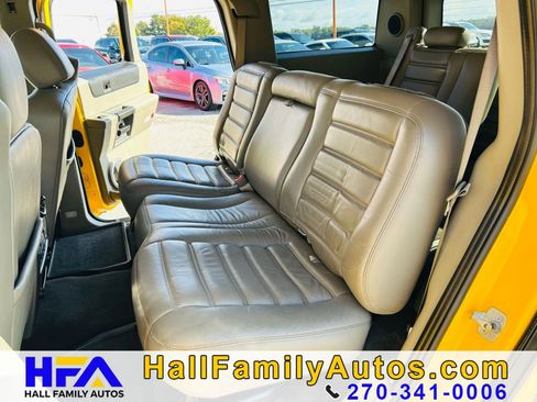 Used 2003 HUMMER H2 w/ Preferred Equipment Group image 18