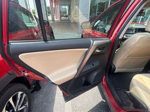 Used 2014 Toyota RAV4 Limited w/ Technology Package FWD image 15