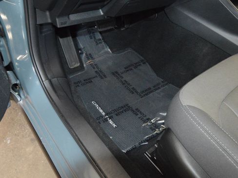 Used 2025 Subaru Crosstrek 2.0i Premium image 23