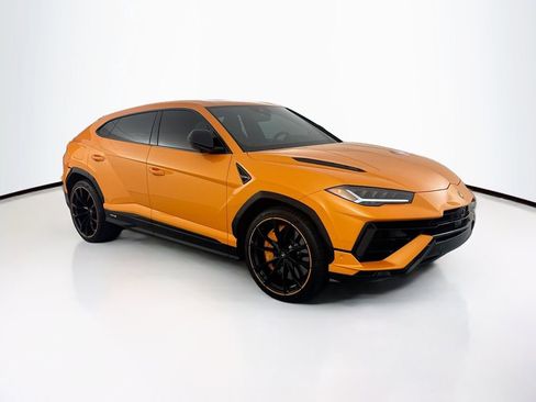 Used 2024 Lamborghini Urus S image 3