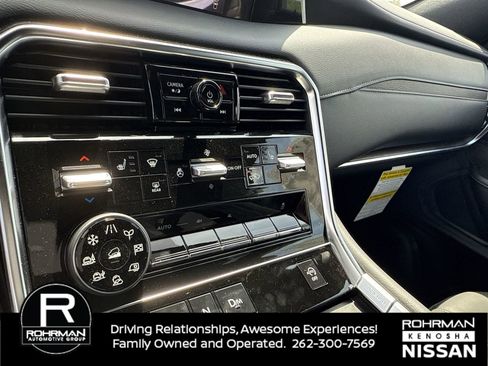 New 2025 Nissan Armada SL w/ Captain's Chari Seat Package image 10