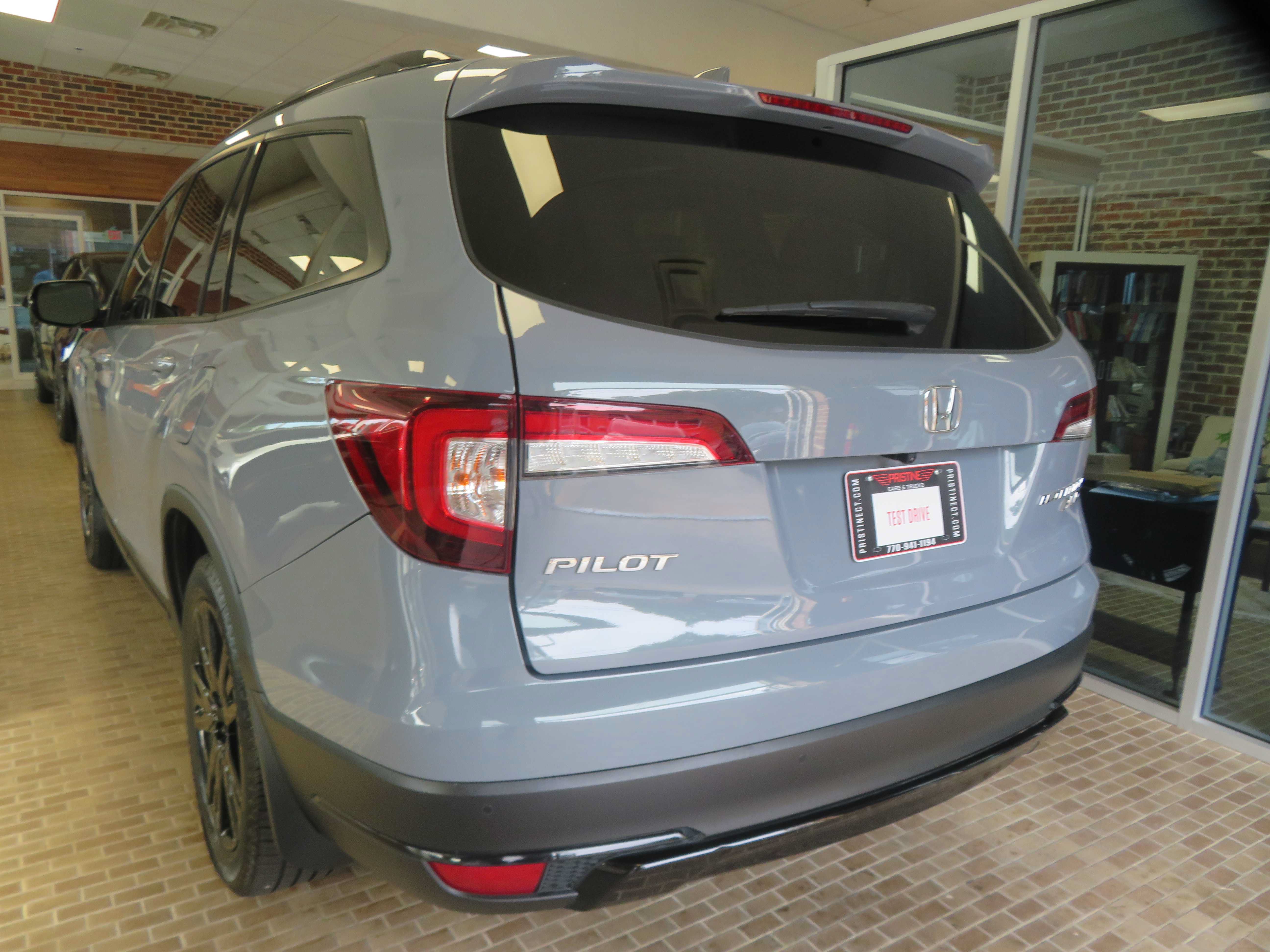 Used 2022 Honda Pilot Black Edition image 6