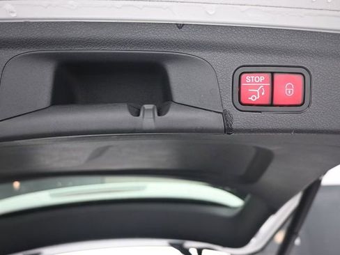Used 2024 Mercedes-Benz GLE 350 4MATIC image 24