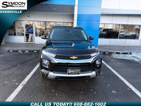 Used 2023 Chevrolet TrailBlazer LT w/ Convenience Package image 2