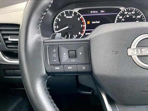 Certified 2025 Nissan Rogue SV image 23