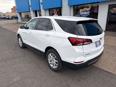 Used 2024 Chevrolet Equinox LT image 11