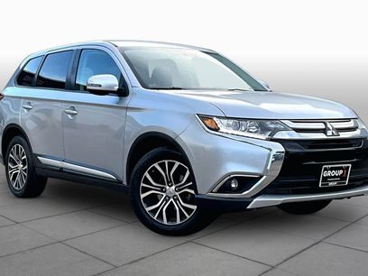 Used 2017 Mitsubishi Outlander SE