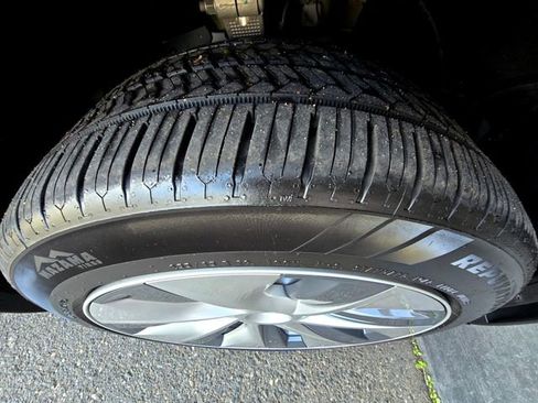 Used 2023 Tesla Model Y Long Range image 24