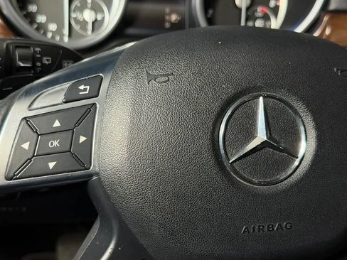 Used 2016 Mercedes-Benz GL 450 4MATIC w/ Premium I Package image 36