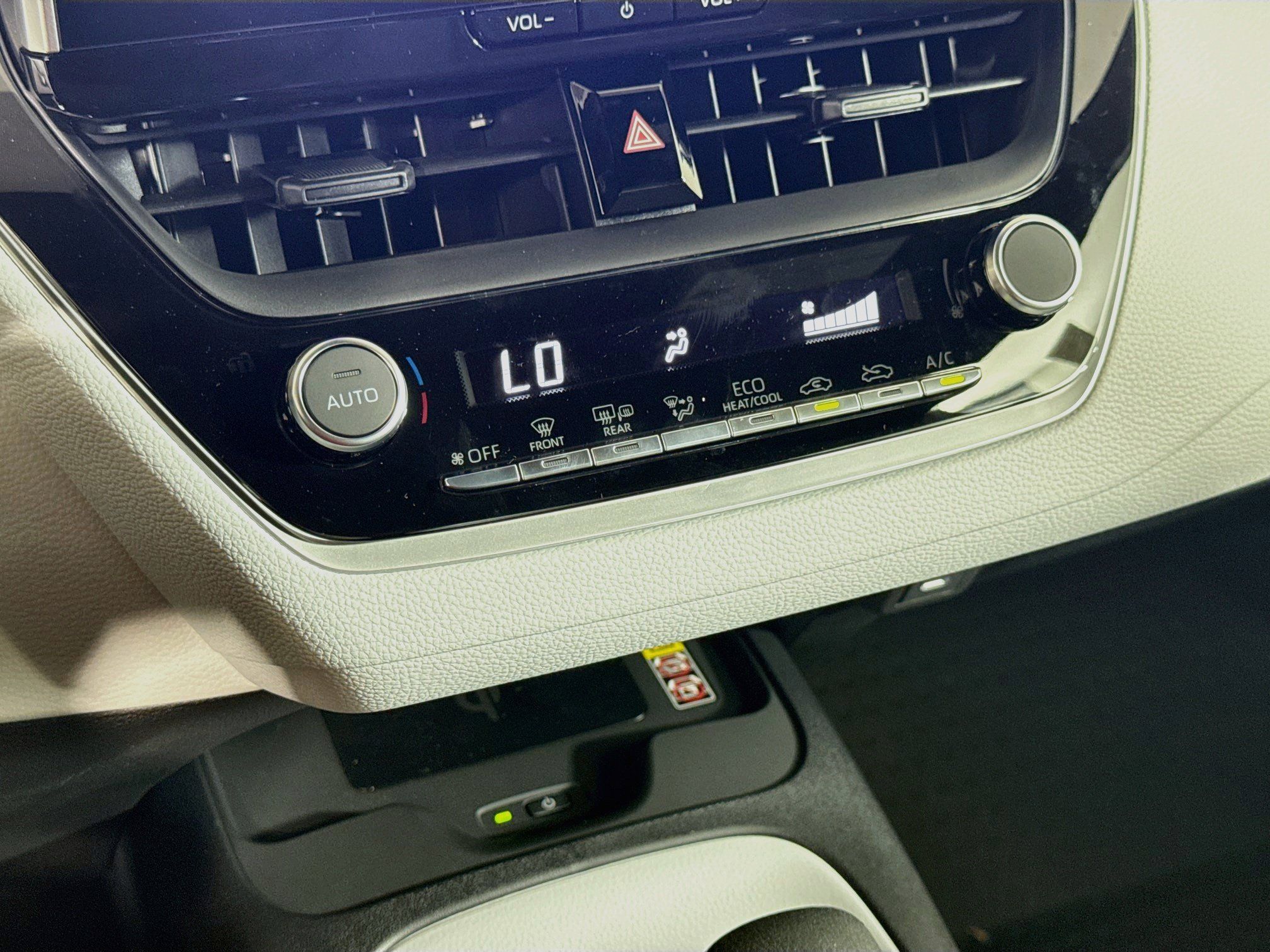New 2026 Toyota Corolla SE w/ SE Package FWD image 15