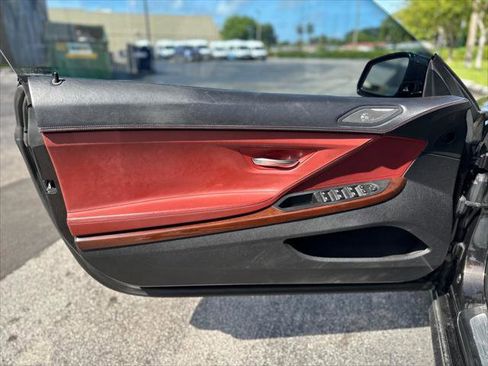 Used 2016 BMW 640i Convertible image 13